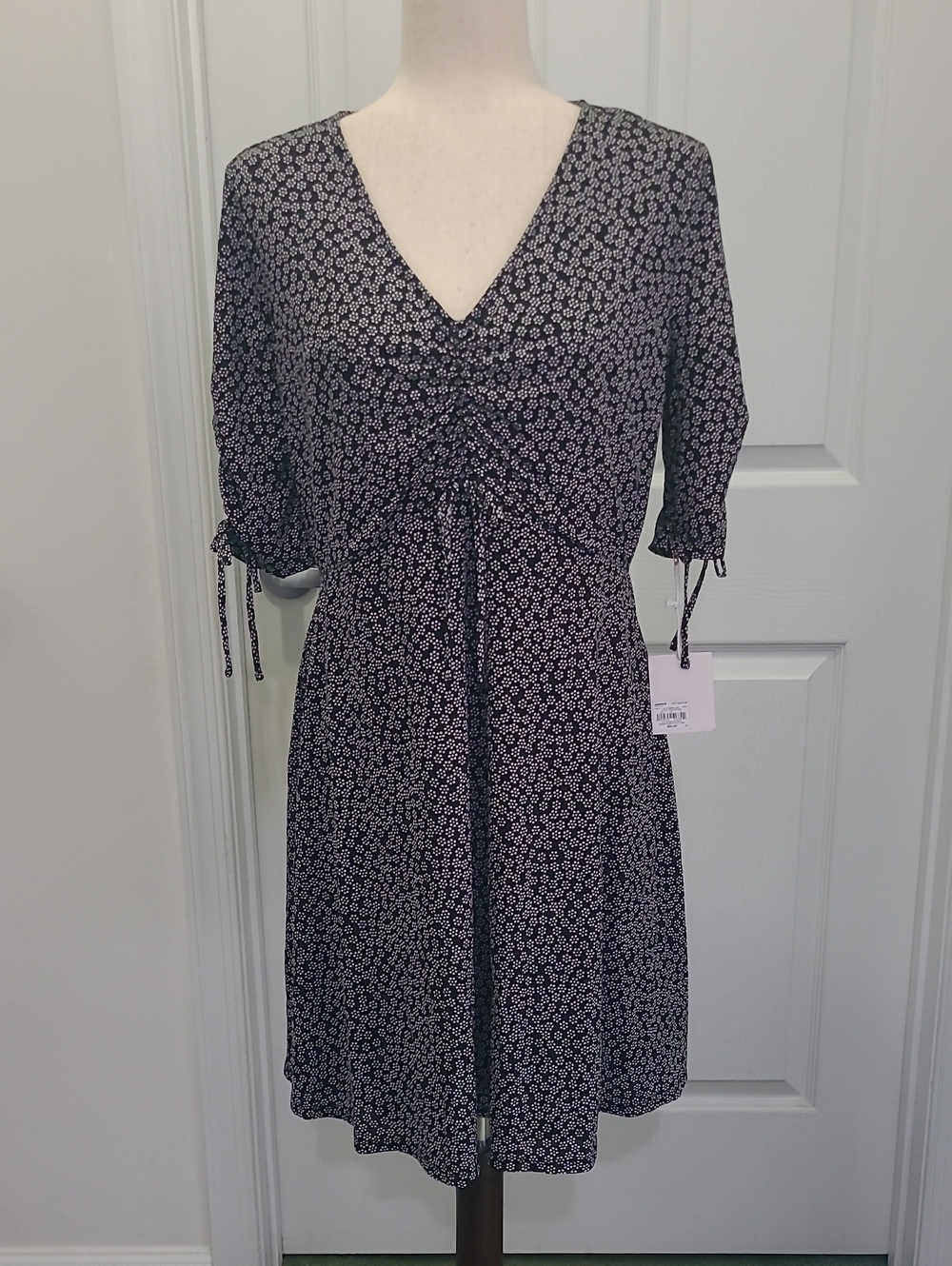 Lauren Conrad Floral V-Neck Tie-Slee Dress in Black and White